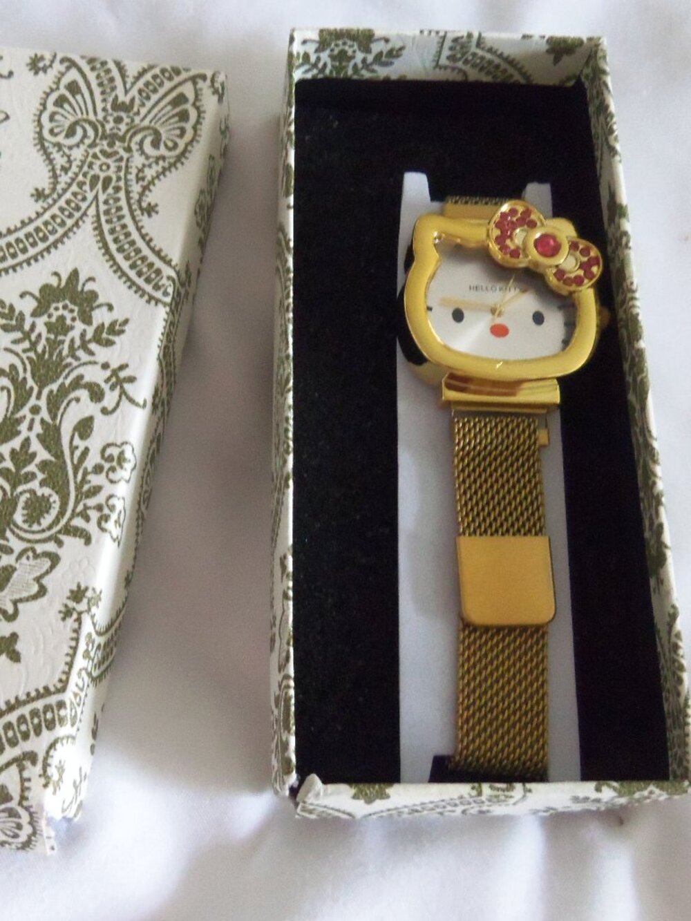 Hello Kitty Watch - Picture 2 of 4